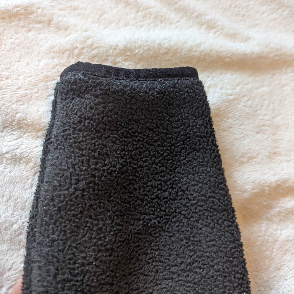 Final call 4/22- North Face fleece sweatshirt - Picture 9 of 9